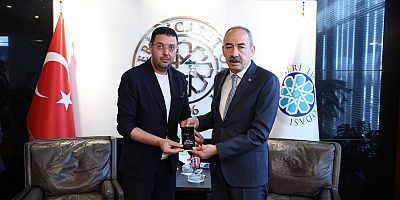 Gülsoy: Yeni Akıllı Cep Telefonu Ovıon, Şehrimizin Marka Değerine Güç Katmıştır
