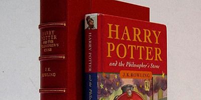 Harry Potter'ın İlk Baskı Kitabı Rekor Fiyata Satıldı!