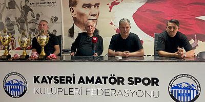 İbrahim Koltuk Süper U18 Ligini İlk 3’te Bitiren Takımlara Kupa Ve Madalyaları Verildi