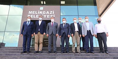 İlim Yayma Vakfı Mütevelli Heyeti Üyeleri Başkan Palancıoğlu'nu Ziyaret Etti