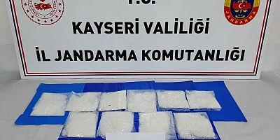 İp Topu Makarasına Uyuşturucu Saklayan 2 Kişi Yakalandı