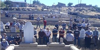 İskeleden Düşerek Can Veren İnşaat İşçisi Toprağa Verildi
