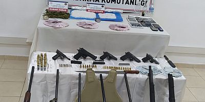 Jandarma’dan ‘Uyuşturucu ve Silah Ticareti’ Operasyonu: 3 Gözaltı