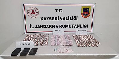 Jandarma Ekipleri Bin 36 Adet Sentetik Hap Ele Geçirdi