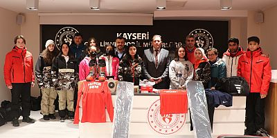 Kabakcı’dan Kayak Sporcularına Malzeme Desteği