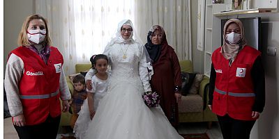Kaçarak Evlenen Derya'nın Gelinlik Hayali 8 Yıl Sonra Gerçekleşti