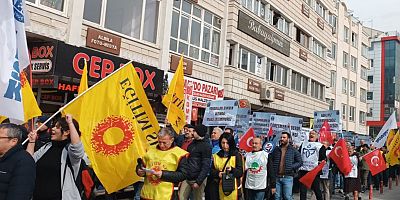 Kamu Emekçileri ve Emekliler 1 Günlüğüne İş Bıraktı