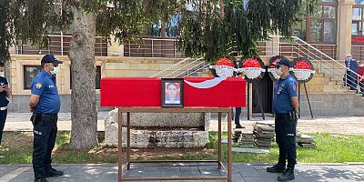 Kansere Yenilen Sarızlı Polis Toprağa Verildi