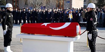 Kanserle savaşı kaybeden polis memuruna tören