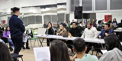 Karadut Tiyatrosu’nda Oyuncu Seçmeleri Devam Ediyor