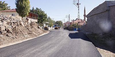 Karakaya Mahallesinde Asfalt Çalışmaları Sürüyor