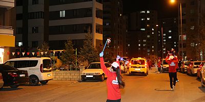 Karantinadaki Bina Sakinlerine Büyükşehir’den Moral