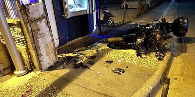 Kasksız Motosiklet Sürücüsü Kazada Öldü!