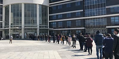 Kayseri Adliyesi'nde 'HES Kodu' Kuyruğu