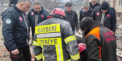 Kayseri Büyükşehir İtfaiye ekipleri deprem bölgesinde  