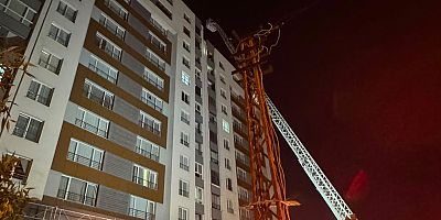 Kayseri’de 13. Kattaki Yangında Ev Sahibi Balkondan Düşerek Öldü