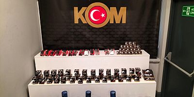 Kayseri’de 450 Adet Cinsel İçerikli Ürün Ele Geçirildi