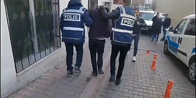 Kayseri'de 7 Aracın Lastiklerini Kesen Şüpheli Yakalandı