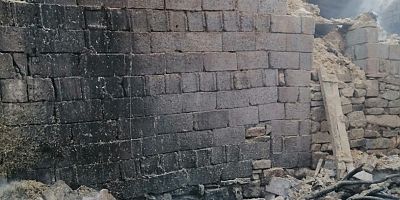 Kayseri'de Ahır Yandı, 7 Büyükbaş Telef Oldu