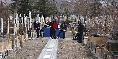 Kayseri’de Ailesi Tarafından Aranan Kayıp Şahıs Mezarlıkta İntihar Etti!