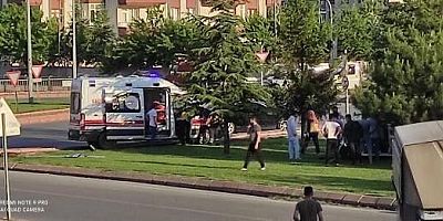 Kayseri'de Ambulans ve Otomobil Çarpıştı: 1 Yaralı