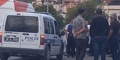 Kayseri'de Bir Kadın Seyir Halindeki Araçtan Atıldı