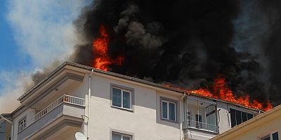 Kayseri'de çatı yangını
