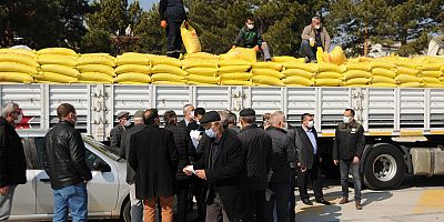 Kayseri'de Çiftçilere 83 Ton Aspir Tohumu Dağıtıldı