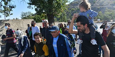 Kayseri'de Çocuklar Yürüyüş Yaptı