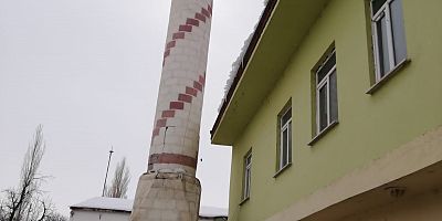 Kayseri’de Depremde Hasar Gören Cami Minaresi Yıkıldı