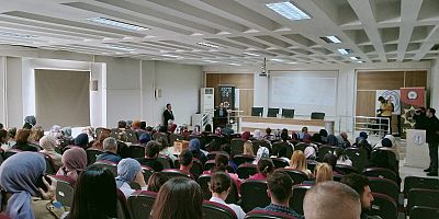 Kayseri’de ‘En İyi Narkotik Polisi Anne’ Konulu Toplantı