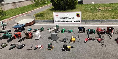 Kayseri'de, Hırsızlık Şüphelisi 4 Kişi Yakalandı