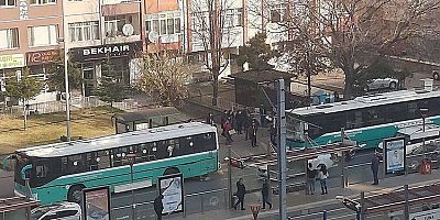 Kayseri’de İki Halk Otobüsü Çarpıştı: 13 Yaralı