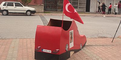 Kayseri’de İlginç Bir İçerik: Kundura Maketinden Araç Yaptı