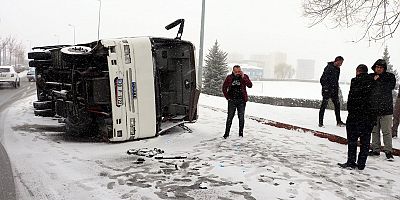 Kayseri'de işçi servisi devrildi: 21 yaralı
