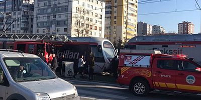 Kayseri’de İtfaiye Aracı ve Tramvay Çarpıştı: 1 Hafif Yaralı