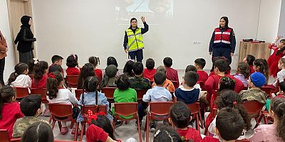 Kayseri’de Jandarmadan Çocuklara Trafik Eğitimi