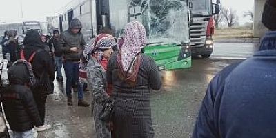 Kayseri’de Kamyon İle Otobüs Çarpıştı: 2 Yaralı