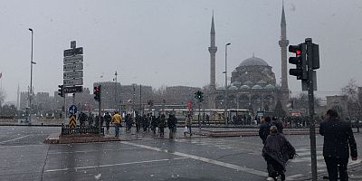 Kayseri’de Kar Yağışı Başladı
