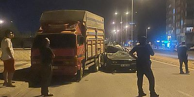 Kayseri'de Kazaya Sebebiyet Veren Ehliyetsiz Kamyon Şoförü Kaçtı