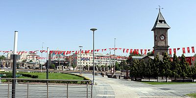 Kayseri'de, Kısıtlamanın Son Günü Cadde ve Meydanlar Bomboş