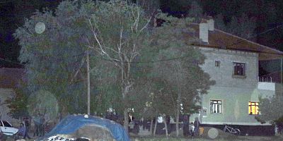 Kayseri'de Komşular Arasında Demir Çubuklu 'Saman Tozu' Kavgası: 1 Ölü, 3 Yaralı