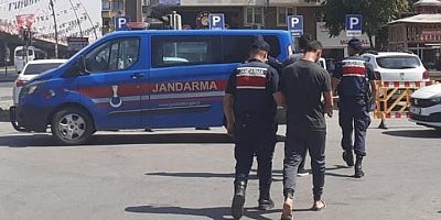Kayseri’de Kurumdan Hırsızlık Yapan 2 Kişi Tutuklandı