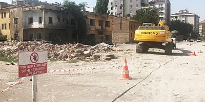 Kayseri'de Metruk Binalar Yıkılıyor