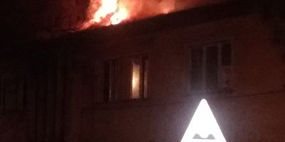 Kayseri'de Metruk Evde Yangın Çıktı