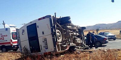 Kayseri'de Minibüs İle Kamyon Çarpıştı: 8 Yaralı