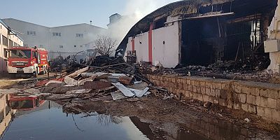 Kayseri’de Mobilya Fabrikasında Çıkan Yangını İtfaiye Söndürdü