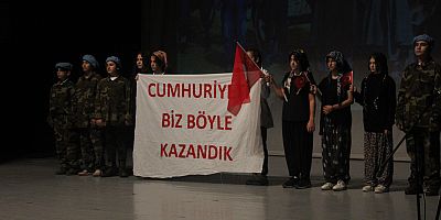 Kayseri’de Öğrencilerden ‘10 Kasım Atatürk’ü Anma Programı’ Gösterileri