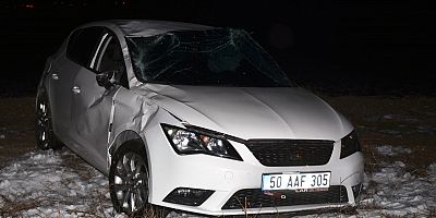 Kayseri'de Otomobil Şarampole Devrildi: 4 Yaralı