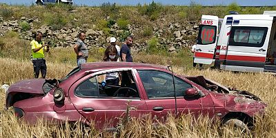 Kayseri'de Otomobil Şarampole Devrildi: 5 Yaralı